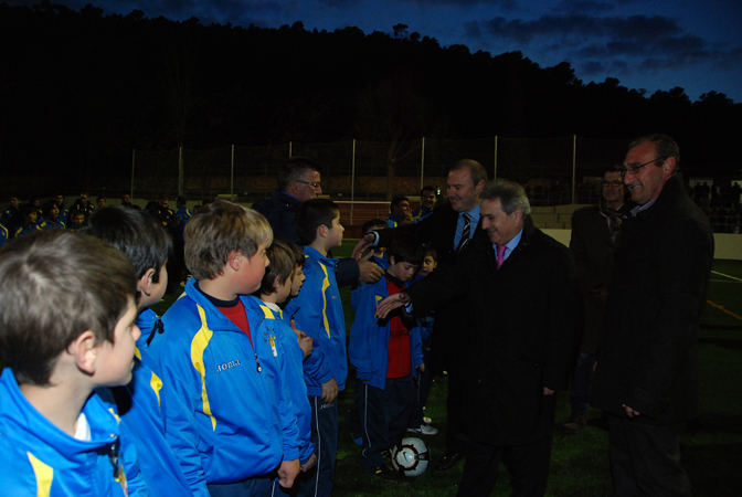 2011-Inauguracio camp de futbol amb gespa